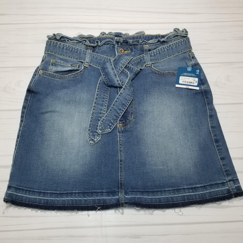 NWT size 11 Paper bag denim skirt